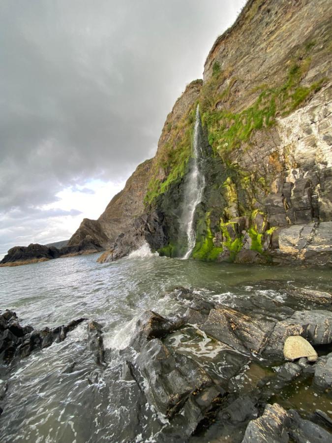 Wild Coastal Retreat At Troed Y Rhiw Aberporth, West Wales 빌라 외부 사진